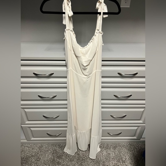 Reformation Dresses & Skirts - Reformation Nadira Dress